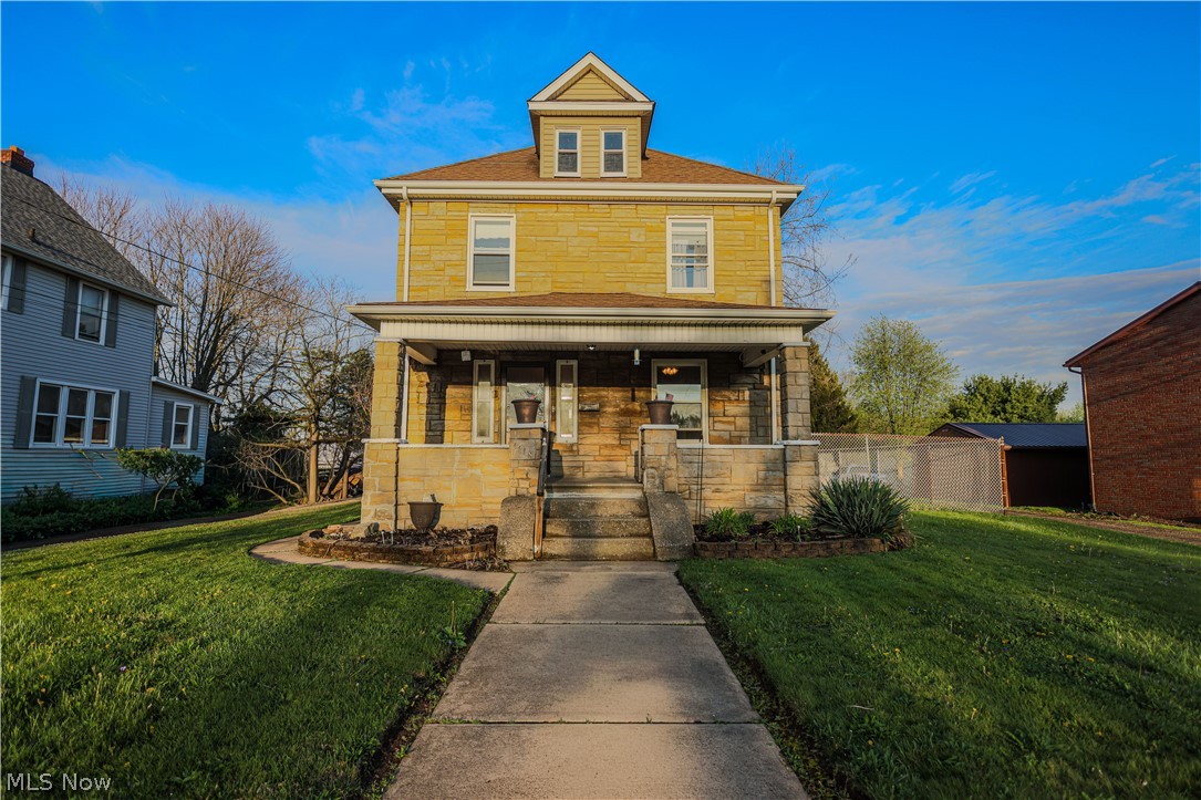 1118 N Chapel Street Louisville OH 44641