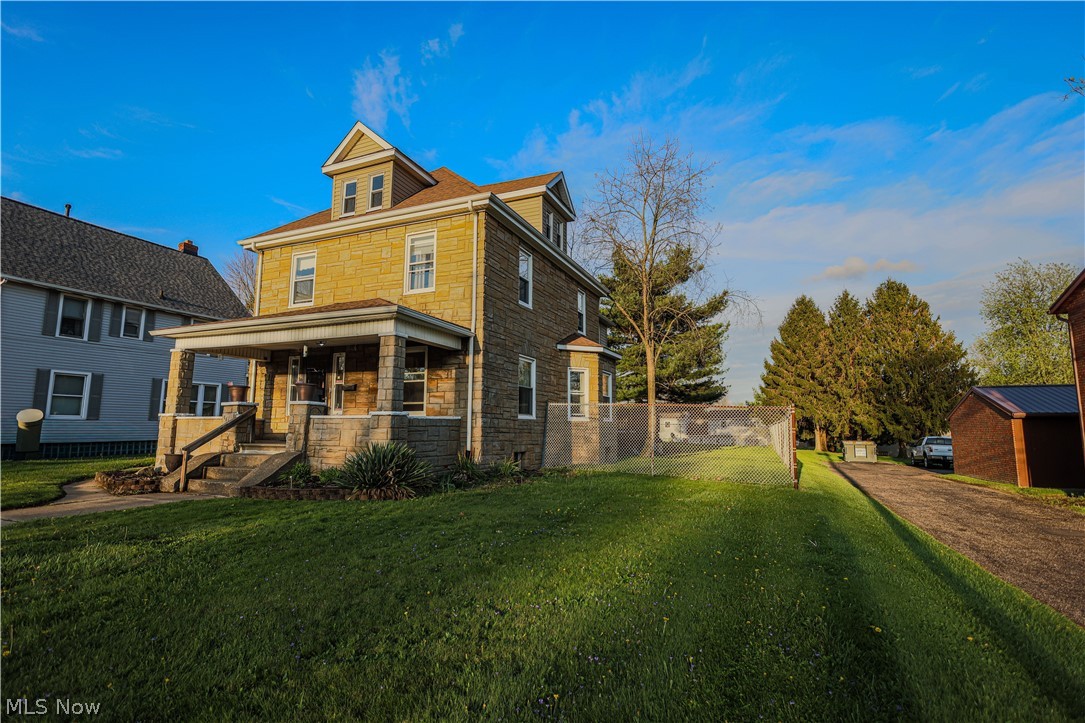 1118 N Chapel Street Louisville OH 44641