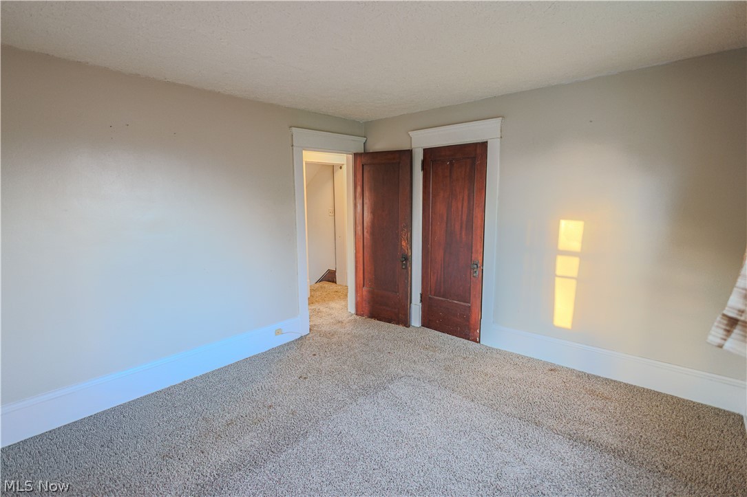 1118 N Chapel Street Louisville OH 44641
