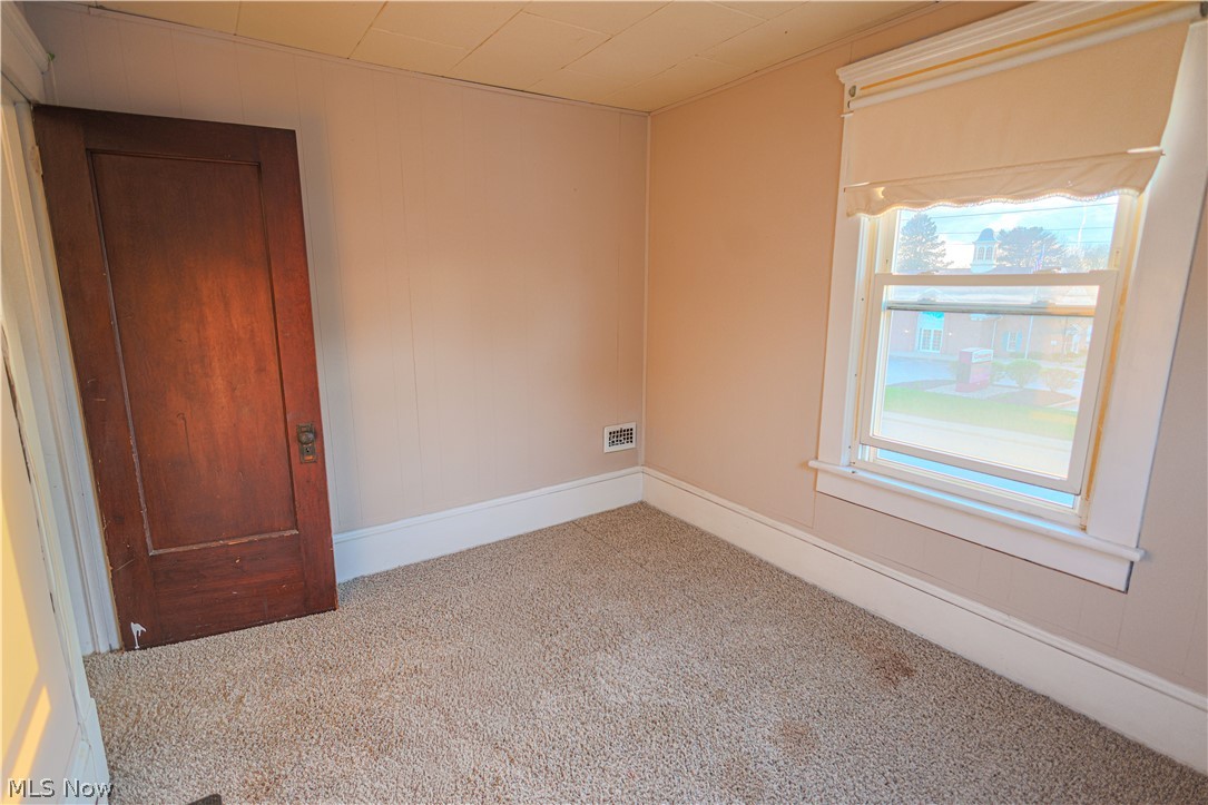 1118 N Chapel Street Louisville OH 44641