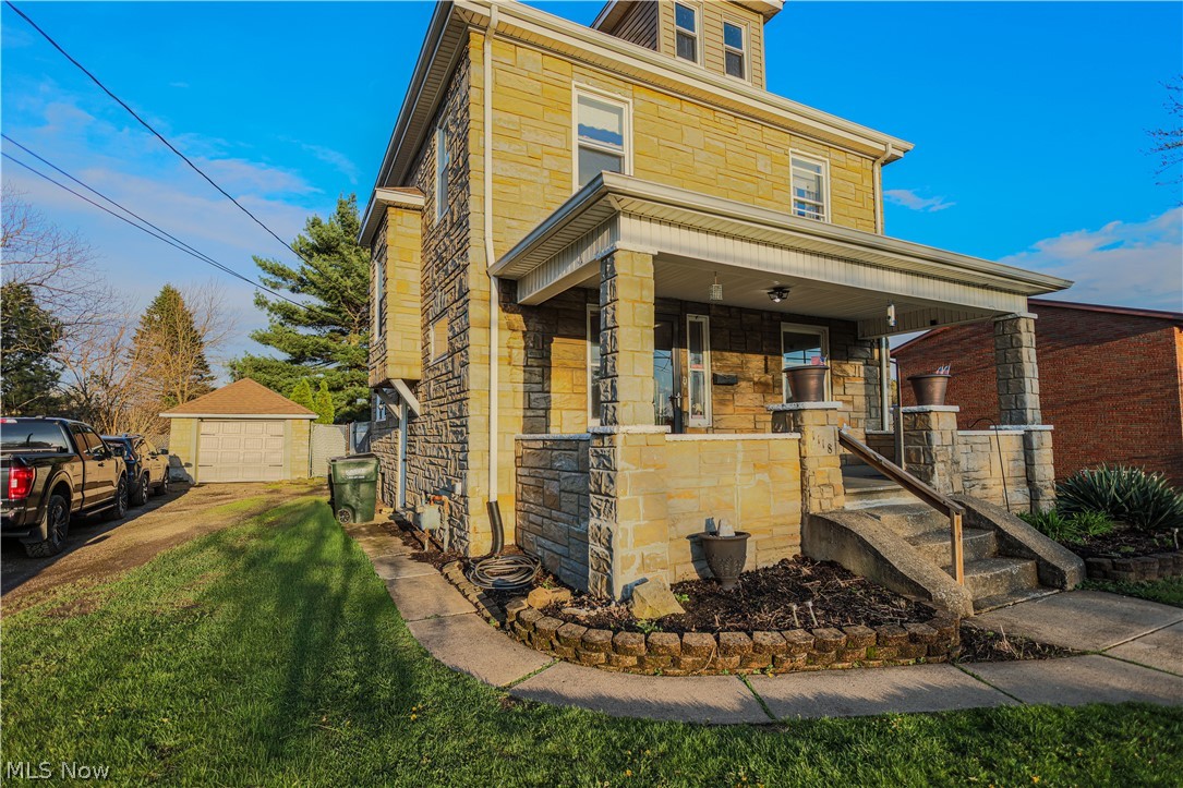 1118 N Chapel Street Louisville OH 44641