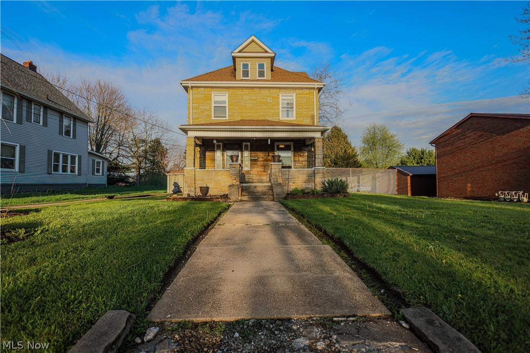 1118 N Chapel Street Louisville OH 44641