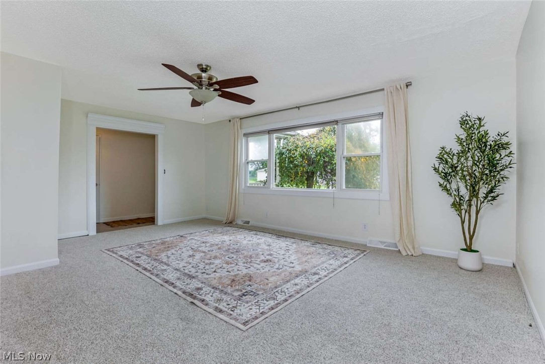 89 Beard Street Frazeysburg OH 43822