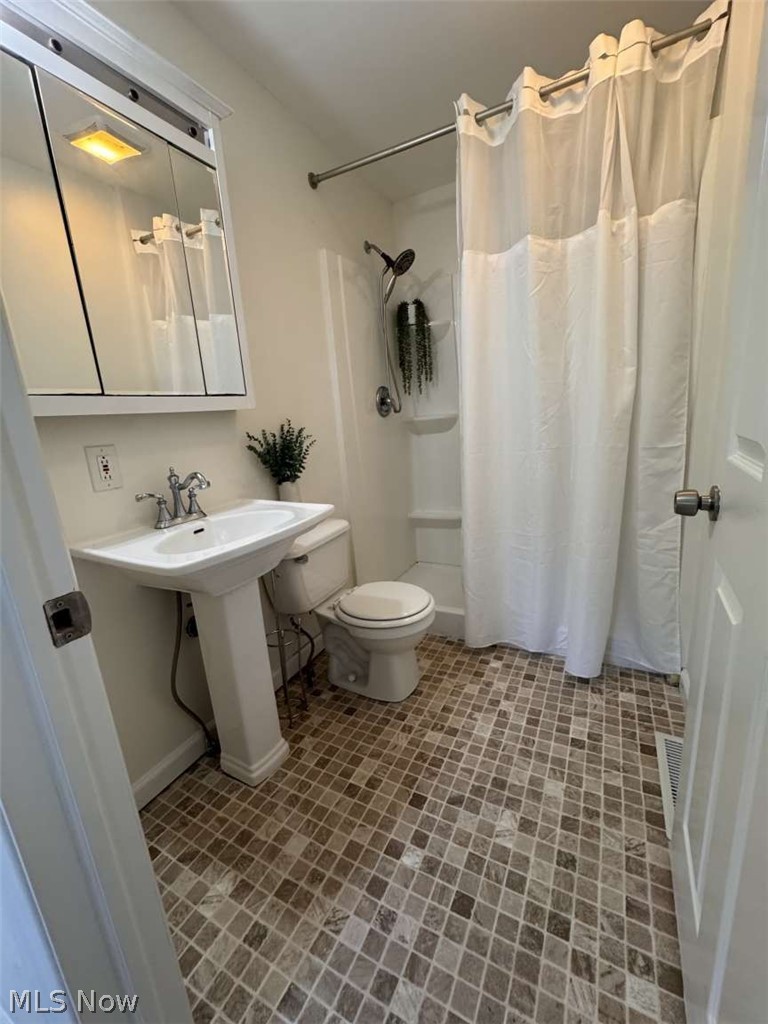 89 Beard Street Frazeysburg OH 43822
