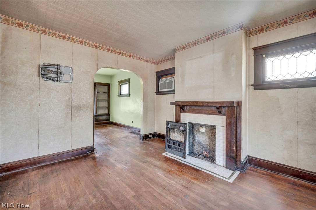 3900 E 42nd Street Newburgh Heights OH 44105