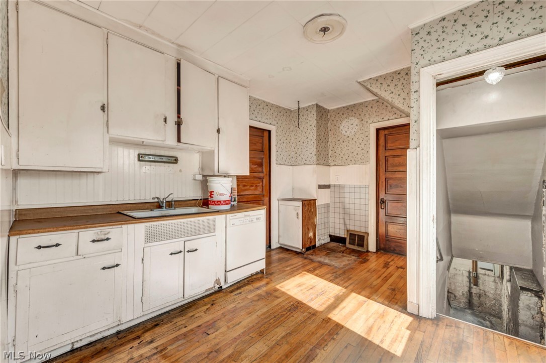3900 E 42nd Street Newburgh Heights OH 44105