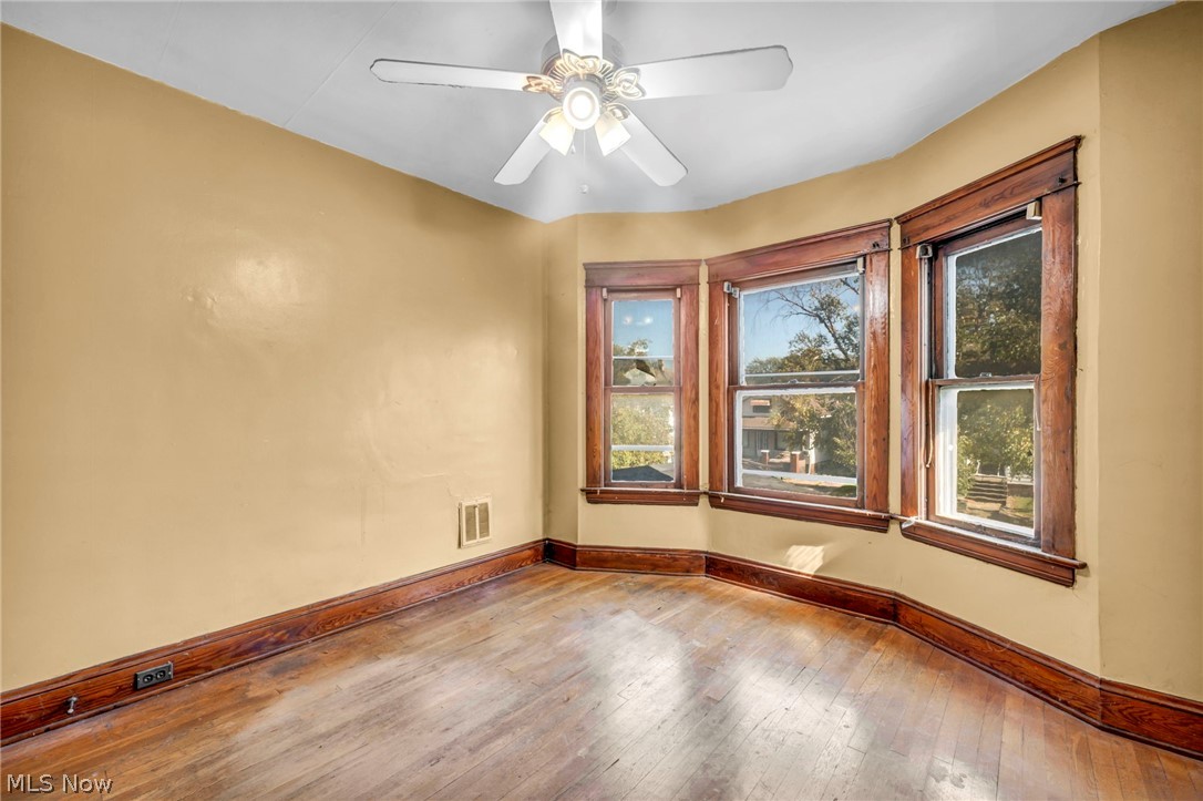 3900 E 42nd Street Newburgh Heights OH 44105