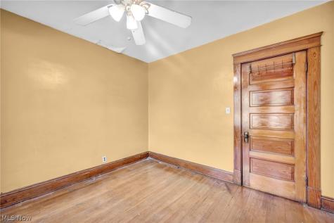 3900 E 42nd Street Newburgh Heights OH 44105