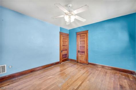 3900 E 42nd Street Newburgh Heights OH 44105