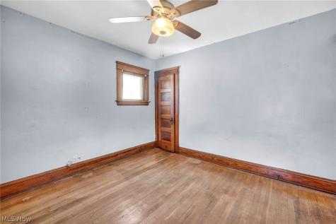 3900 E 42nd Street Newburgh Heights OH 44105