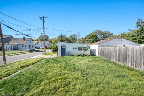 3900 E 42nd Street Newburgh Heights OH 44105