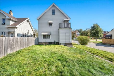 3900 E 42nd Street Newburgh Heights OH 44105