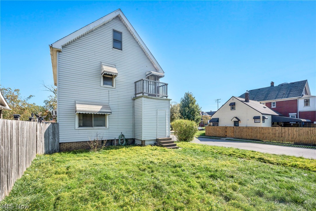 3900 E 42nd Street Newburgh Heights OH 44105