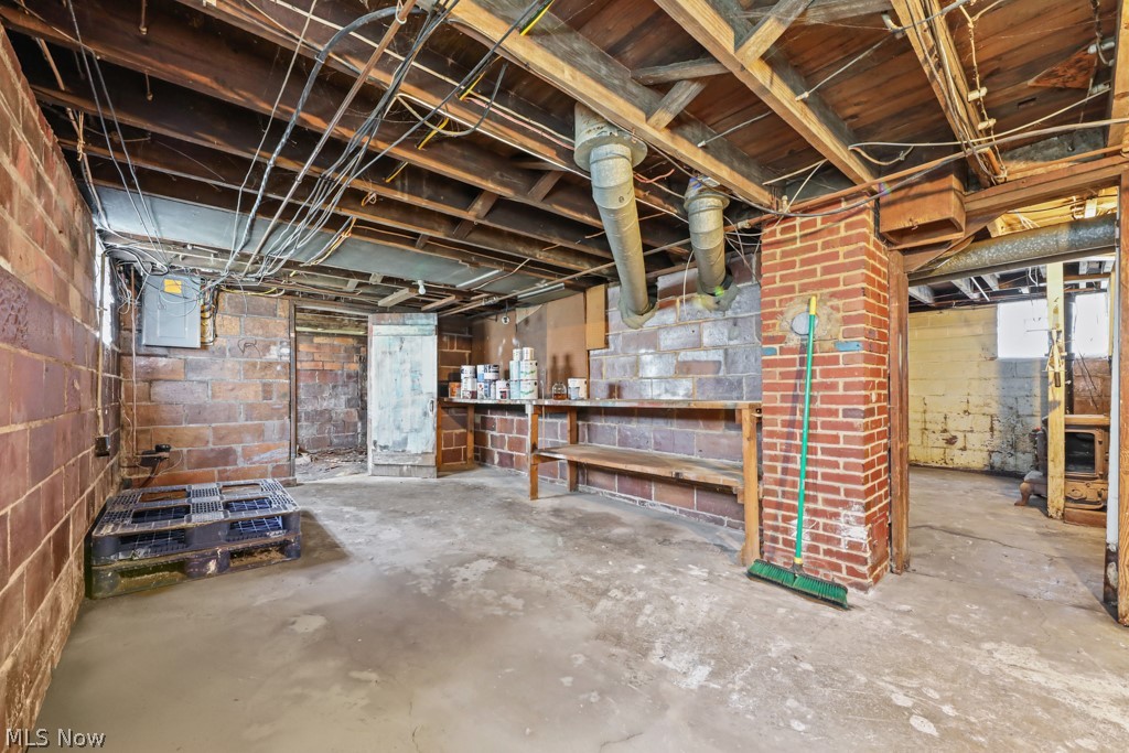 247 W Summit Street Alliance OH 44601