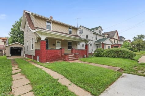 247 W Summit Street Alliance OH 44601