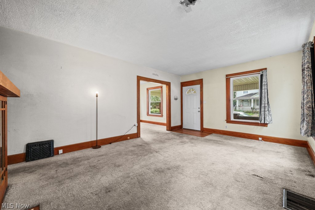 247 W Summit Street Alliance OH 44601