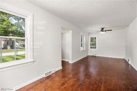 221 Ohio Avenue Wadsworth OH 44281