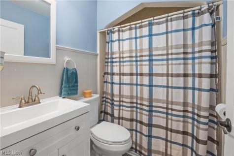 221 Ohio Avenue Wadsworth OH 44281