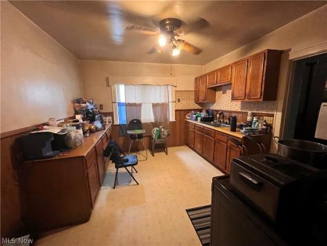 4115 E 56th Street Cleveland OH 44105