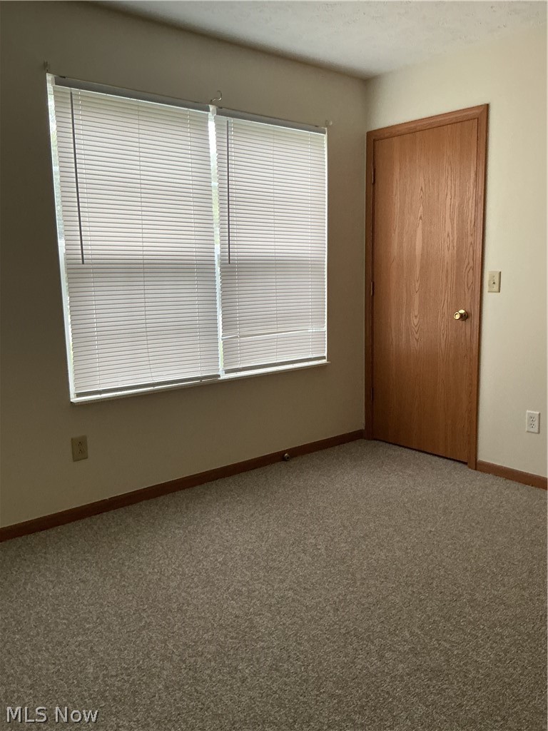 2832 Benford Lane Youngstown OH 44505