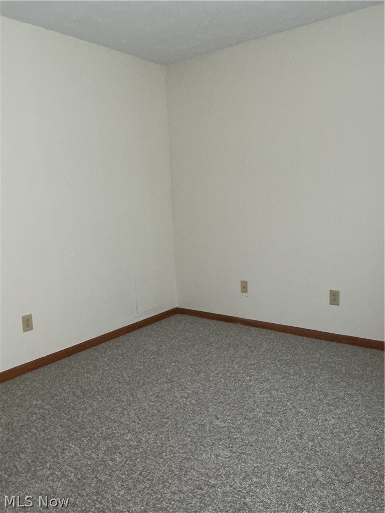 2832 Benford Lane Youngstown OH 44505