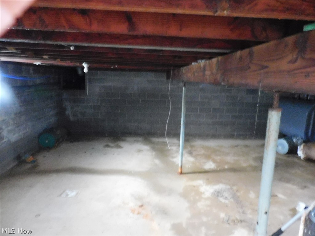 1790 Dadeyville Road Austinburg OH 44010