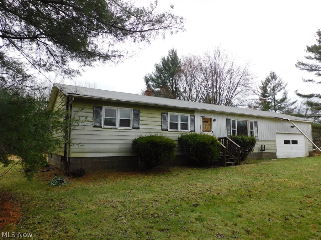 1790 Dadeyville Road Austinburg OH 44010