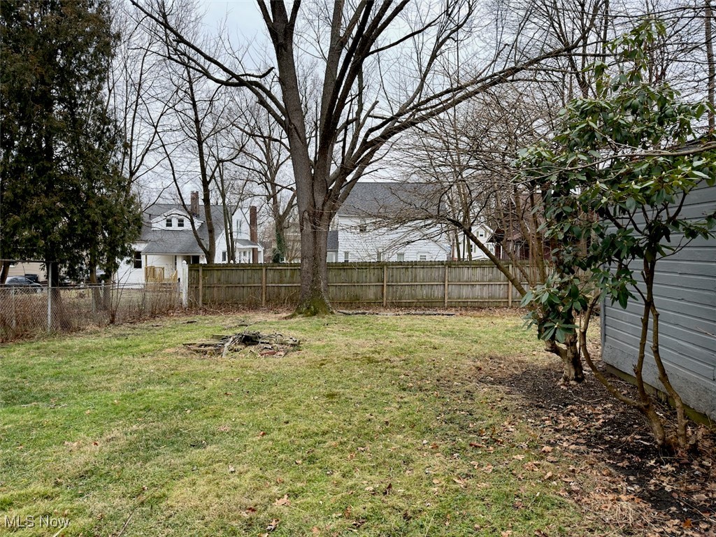 1578 Pilgrim Street Akron OH 44305