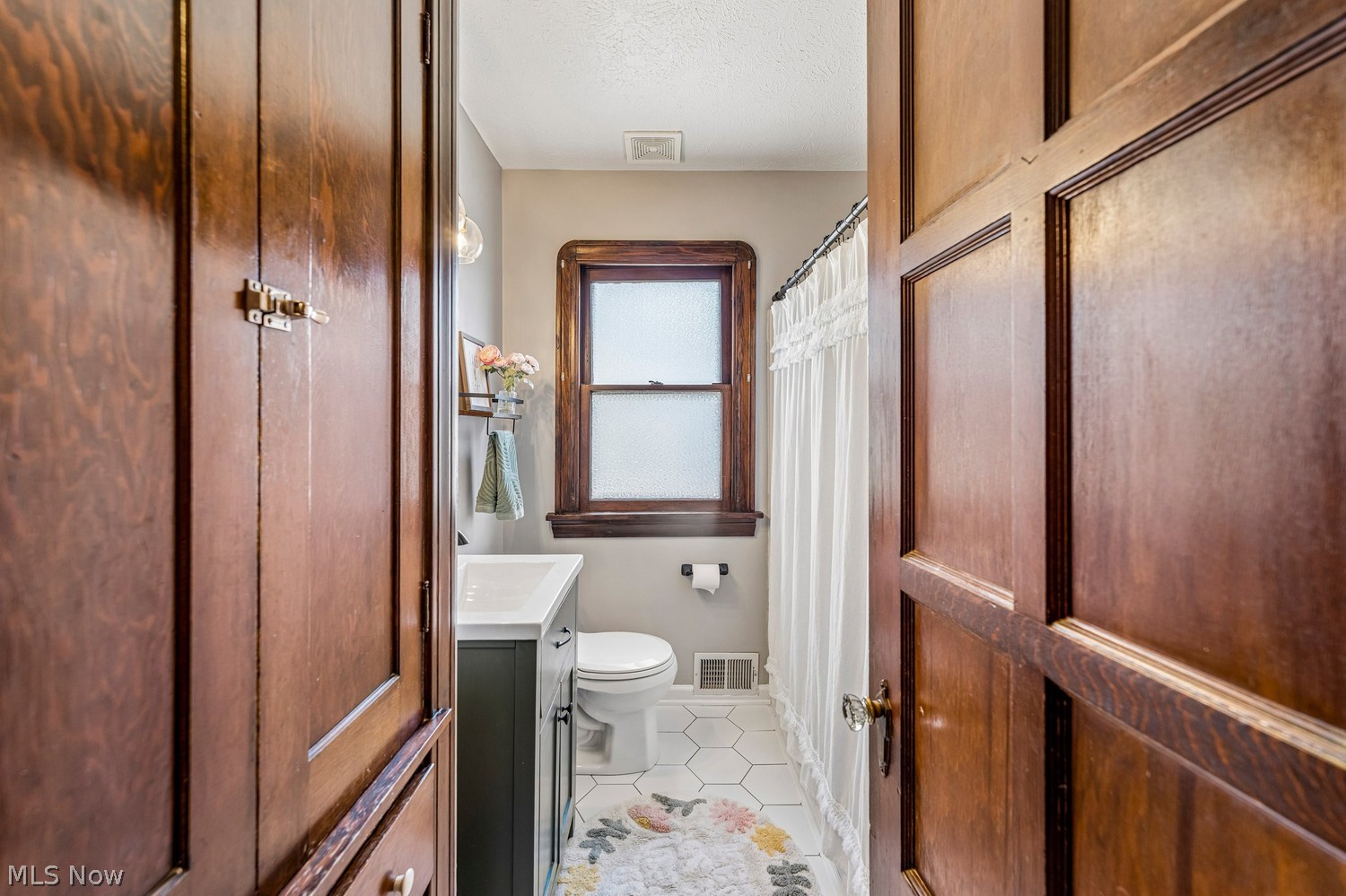3439 Doris Road Cleveland OH 44111