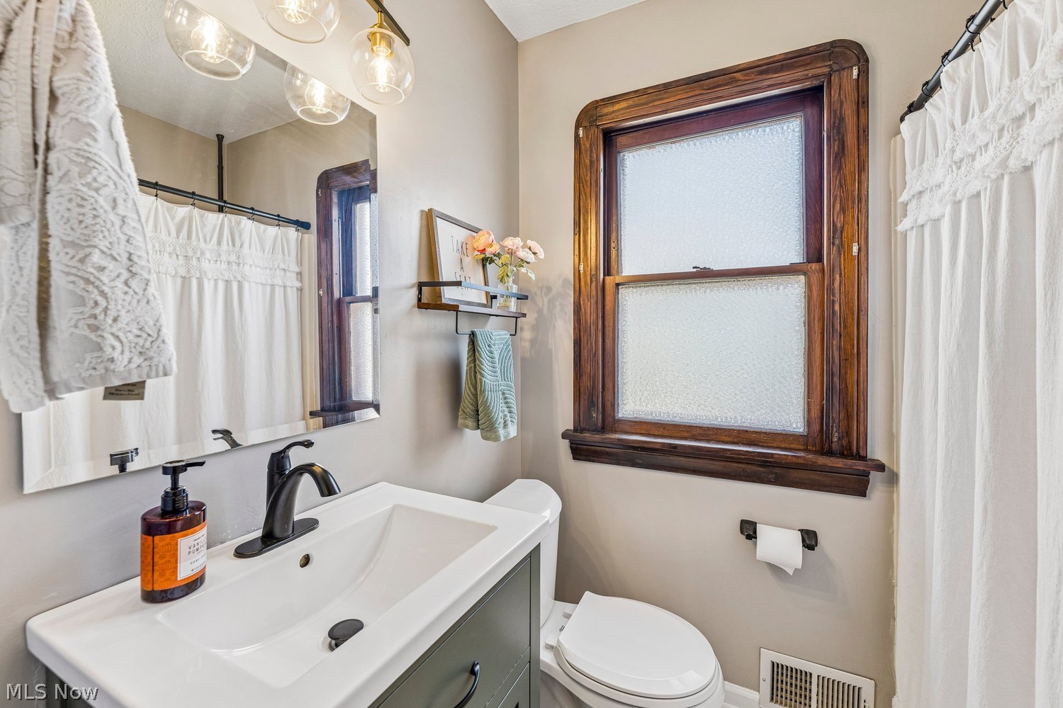3439 Doris Road Cleveland OH 44111