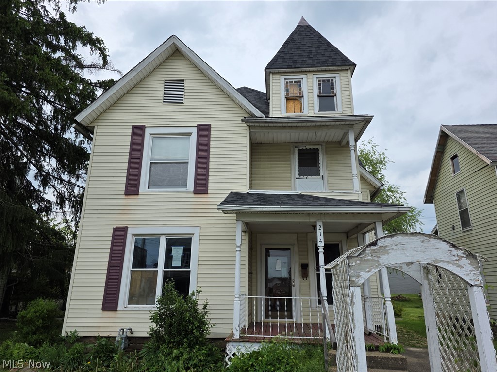 214 W Church Street Newcomerstown OH 43832