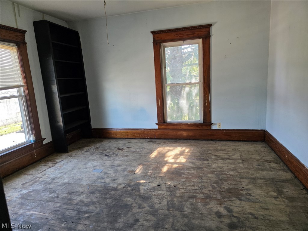 214 W Church Street Newcomerstown OH 43832