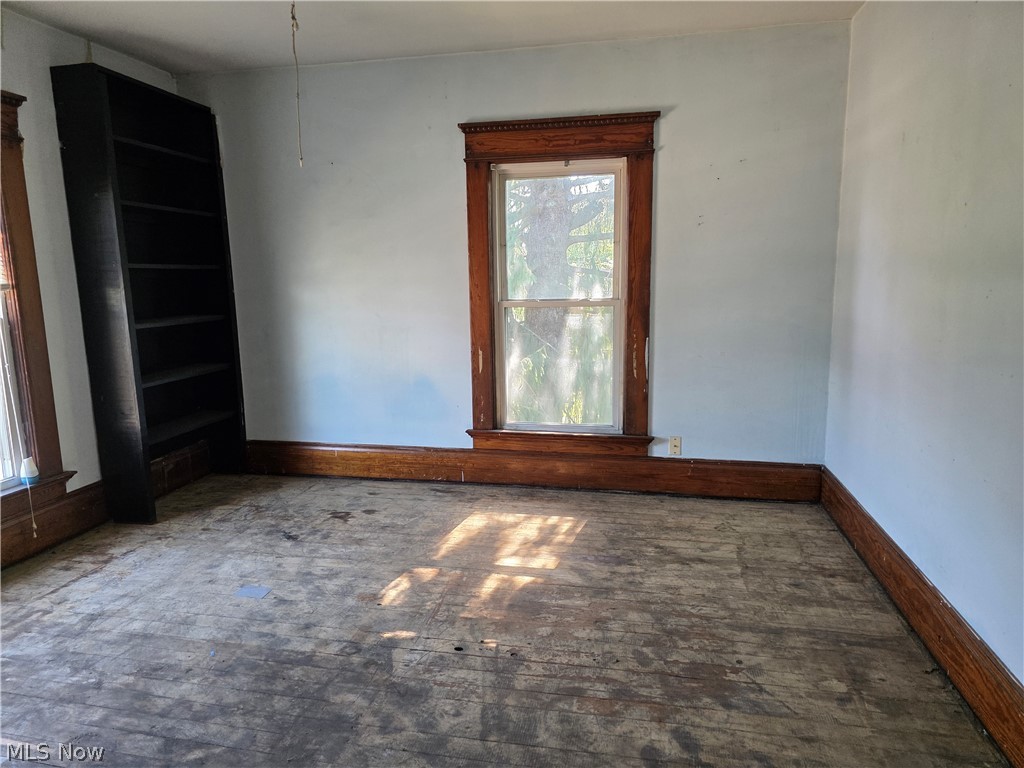 214 W Church Street Newcomerstown OH 43832