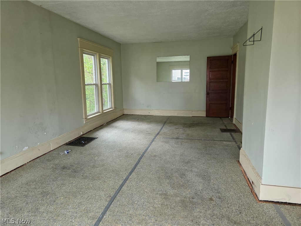 214 W Church Street Newcomerstown OH 43832