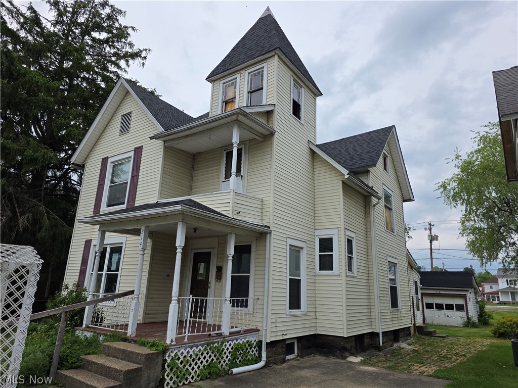 214 W Church Street Newcomerstown OH 43832