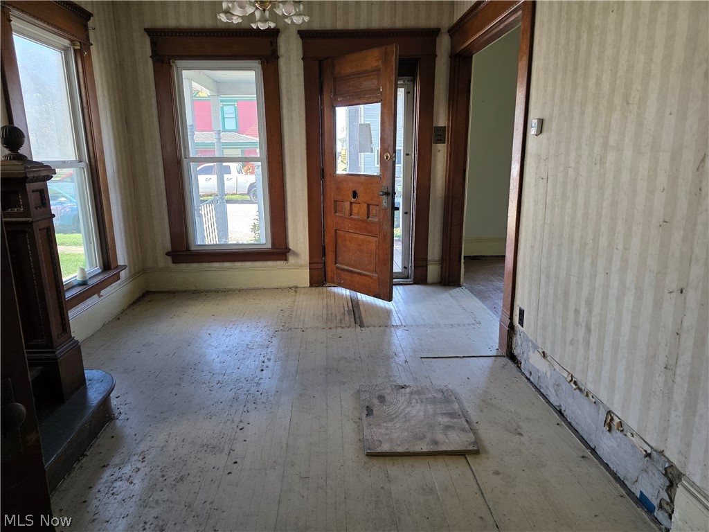 214 W Church Street Newcomerstown OH 43832