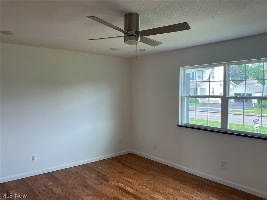 165 W 3rd Street Frazeysburg OH 43822