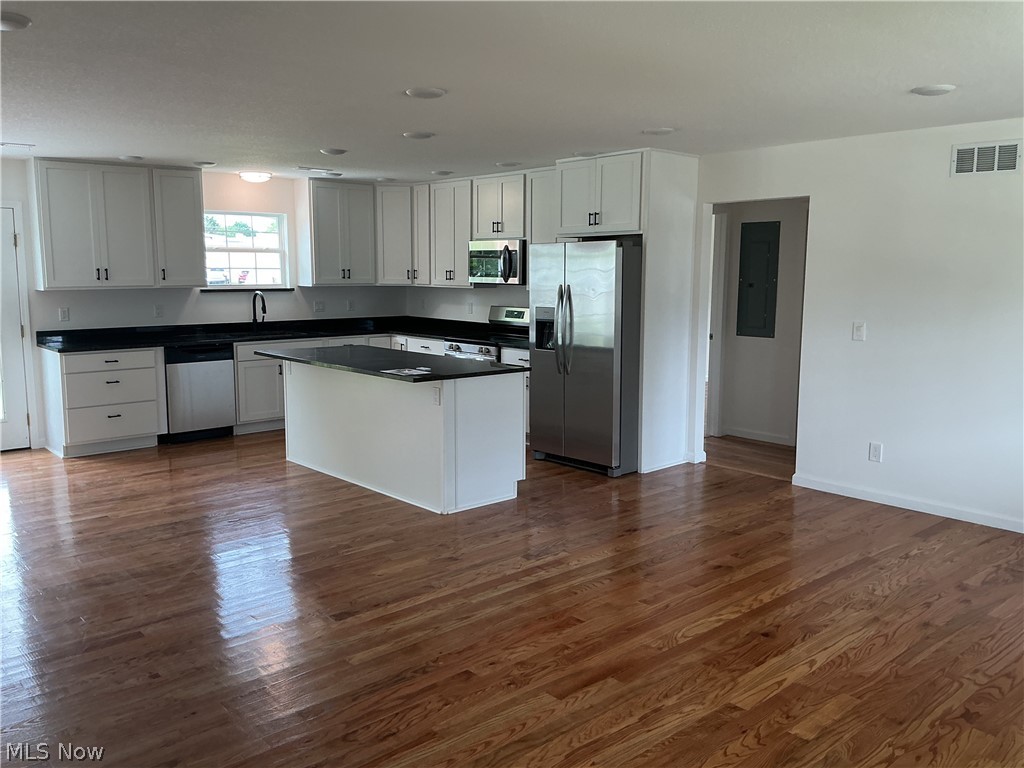 165 W 3rd Street Frazeysburg OH 43822
