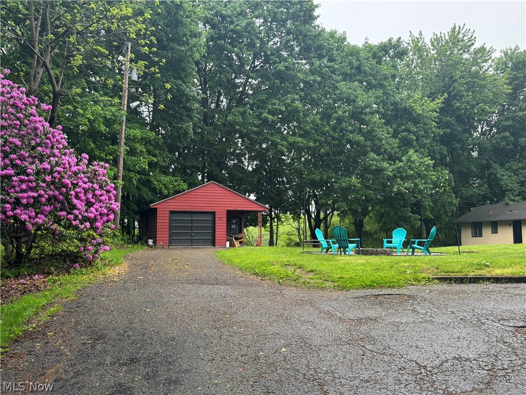 12797 Oakwood Avenue NW Uniontown OH 44685