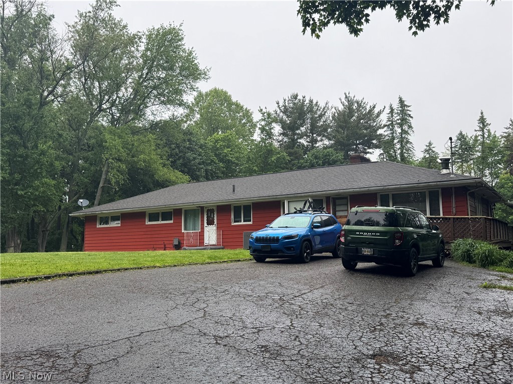 12797 Oakwood Avenue NW Uniontown OH 44685