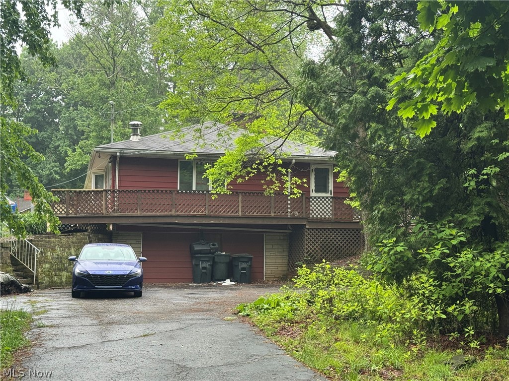 12797 Oakwood Avenue NW Uniontown OH 44685
