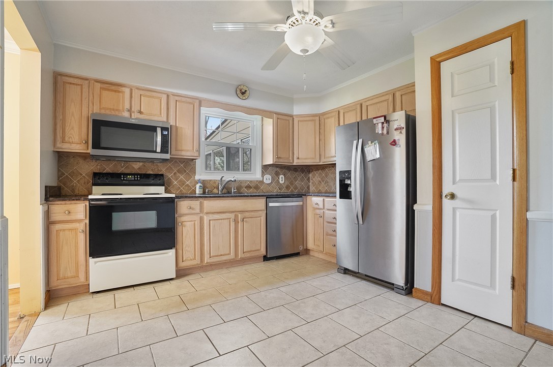 3750 Allenwood Drive SE Howland OH 44484
