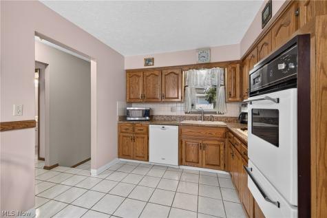 34260 Glen Drive Eastlake OH 44095