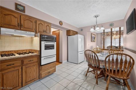 34260 Glen Drive Eastlake OH 44095