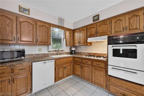 34260 Glen Drive Eastlake OH 44095