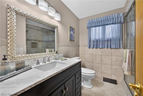 34260 Glen Drive Eastlake OH 44095
