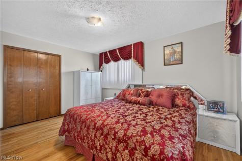 34260 Glen Drive Eastlake OH 44095