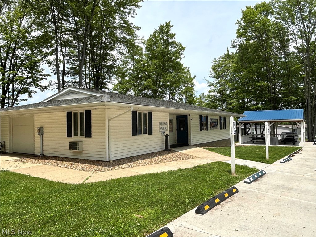 1229 Columbiana Lisbon Road Columbiana OH 44408