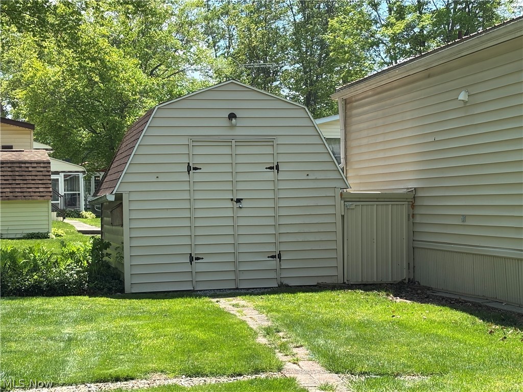 1229 Columbiana Lisbon Road Columbiana OH 44408