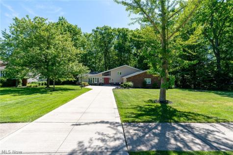 9124 Meadow Lane Brecksville OH 44141